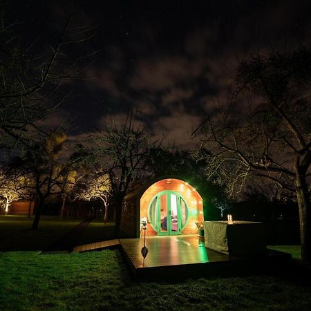 Orchard Farm Luxury Glamping And Campsite Glastonbury Exterior photo