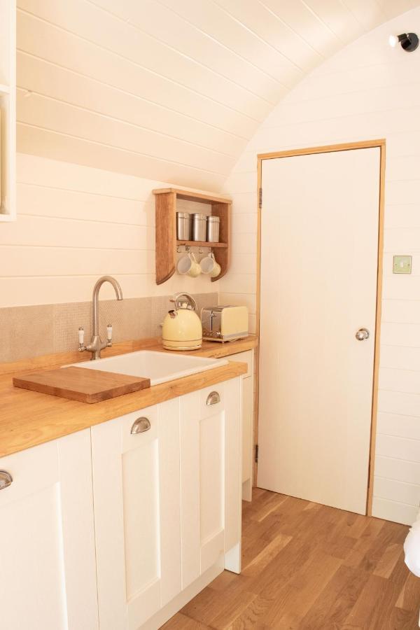 Orchard Farm Luxury Glamping And Campsite Glastonbury Exterior photo